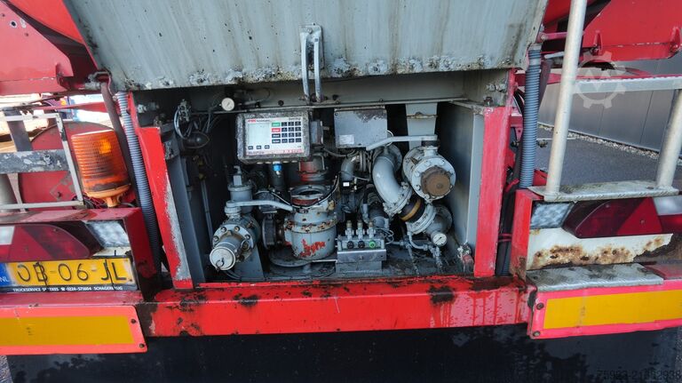 Tanklaster LAG ADR fuel tank trailer