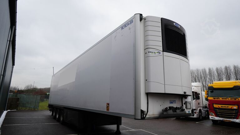 Refrigerated/frozen transport LAMBERET 3 AXLE FRIGO TRAILER WITH CARRIER VECTOR 1950 MT