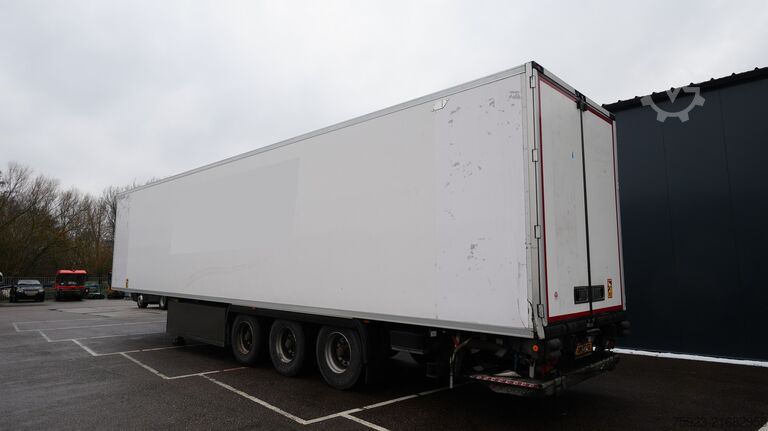 Refrigerated/frozen transport LAMBERET 3 AXLE FRIGO TRAILER WITH CARRIER VECTOR 1950 MT