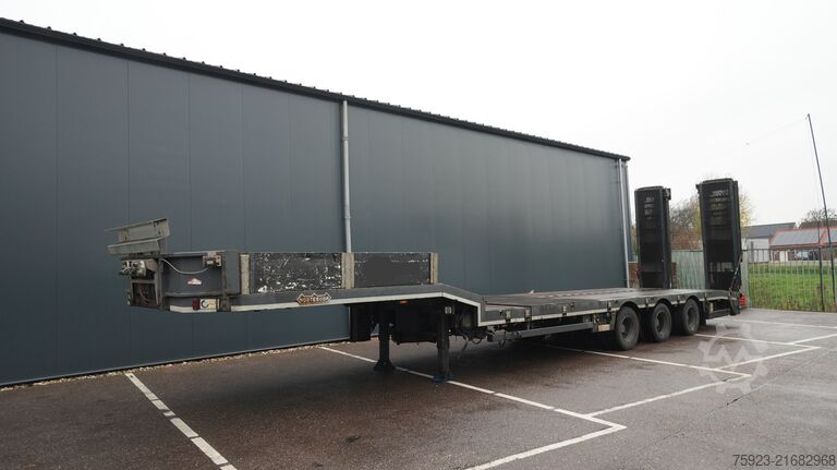 Semi low-loader Nooteboom Semi low loader trailer