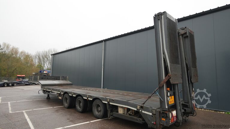 Semi low-loader Nooteboom Semi low loader trailer