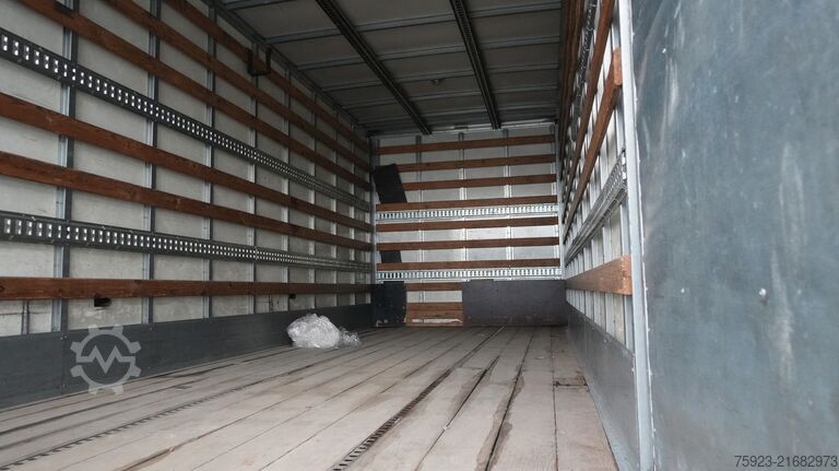 Suitcase MAN TGL 12.220 closed box truck