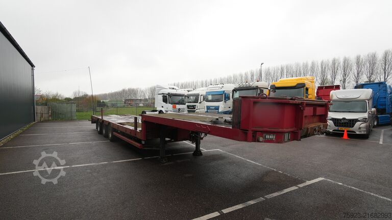 Semi-Tieflader Nooteboom 3 axle semi low loader extendable