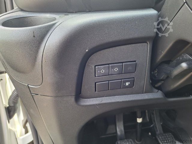 Transporter mit Kipper IVECO Daily 70C18HD Kipper / Standheizung / AHK /