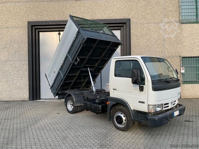 Special purpose truck Nissan NT400 Cabstar
