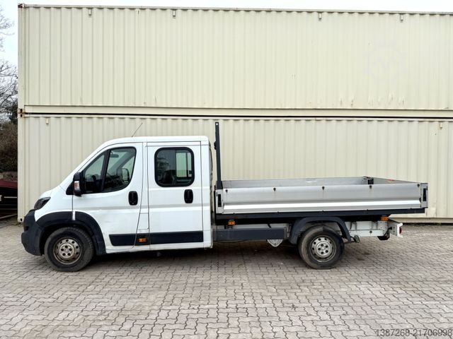 Pick-up van PEUGEOT Boxer Doka Pritsche / 1. Hand / Klima