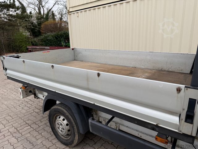 Pick-up van PEUGEOT Boxer Doka Pritsche / 1. Hand / Klima