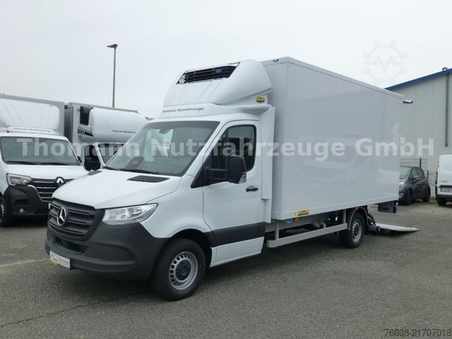 Refrigerator body van MERCEDES-BENZ Sprinter 317 CDI Kühlkoffer mit LBW Xarios 300GH