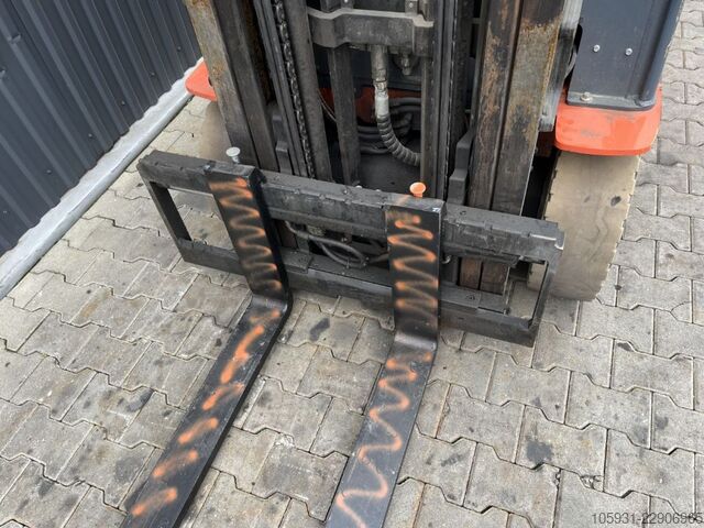 Elektro 4 Rad-Stapler Toyota 8FBMT25