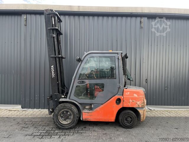 Dieselstapler Toyota 8FDJF35
