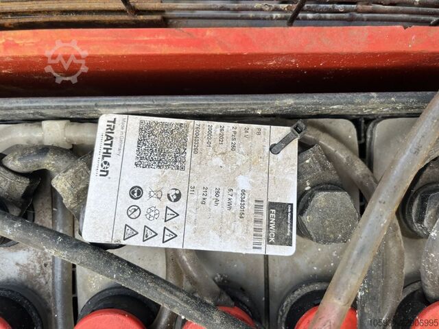 Deichselstapler Linde D08