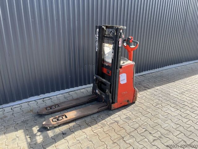 Deichselstapler Linde D08