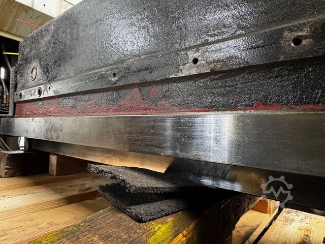 Vertical machining center KAOMING KMC-2000SV