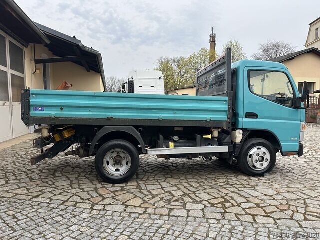Three-way tipper van mitsubishi Canter Fuso 6S15 Kipper