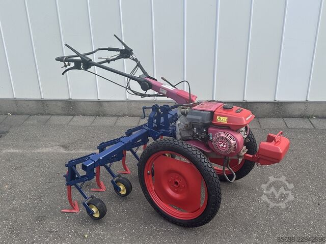 Hak FZBF Hackmaschine selbstfahrend mit Honda-Motor 5 Hak-Elemente HAK FZBF
