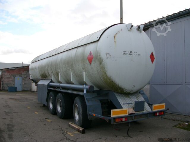 Liquid gas semi-trailer / LPG trailer  