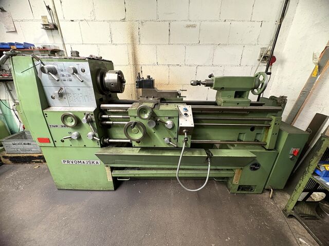 Leit- und Zugspindeldrehmaschine PRVOMAJSKA TNP 380