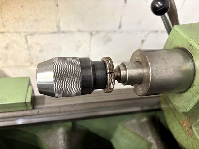 Leit- und Zugspindeldrehmaschine PRVOMAJSKA TNP 380