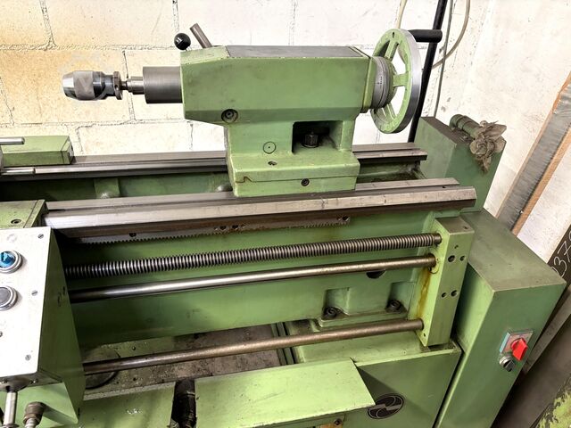 Leit- und Zugspindeldrehmaschine PRVOMAJSKA TNP 380