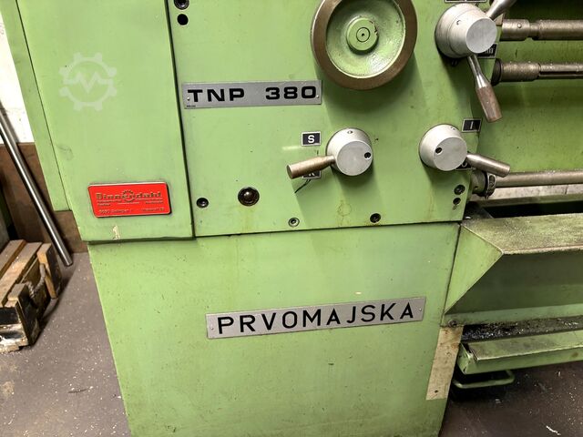 Leit- und Zugspindeldrehmaschine PRVOMAJSKA TNP 380