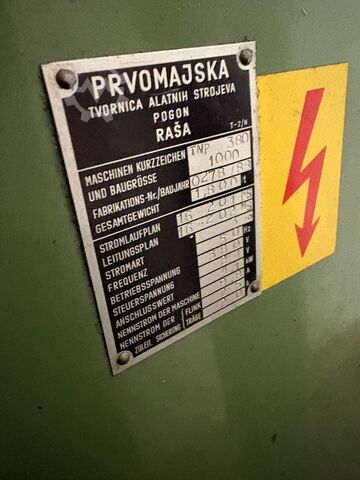 Leit- und Zugspindeldrehmaschine PRVOMAJSKA TNP 380