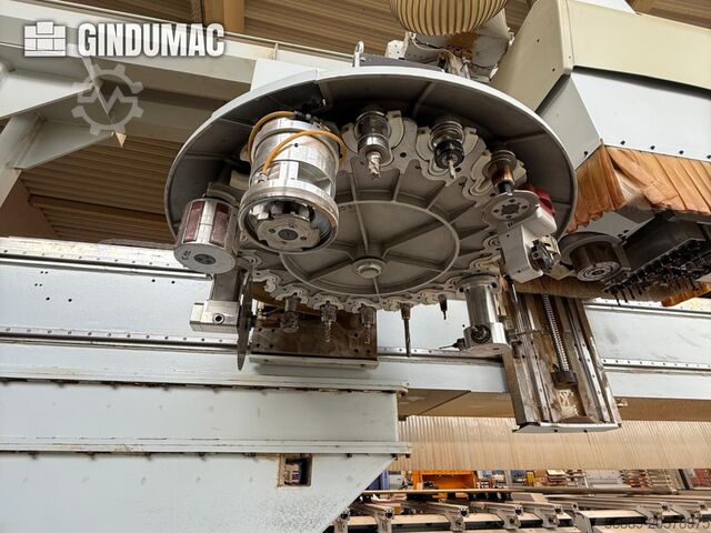 CNC-Bearbeitungszentrum HOMAG PROFI BOF 722/58/18/F/K