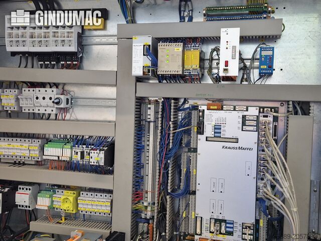 Hydraulic Injection Moulding Machine KraussMaffei 150-520 C2