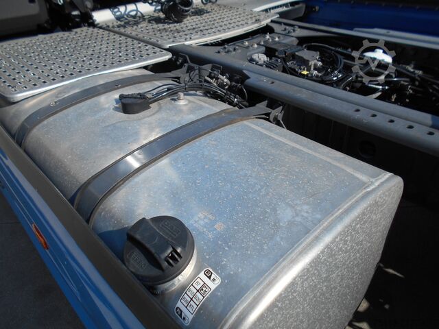 Standard tractor unit DAF XG 480