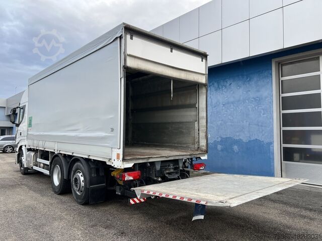 Flatbed truck with tarpaulin Iveco Stralis 510
