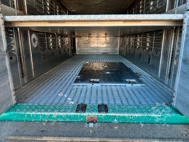Cattle truck VOLVO FH 500 4x2 LL 3.Stock FINKL / Hubdach / Rampe