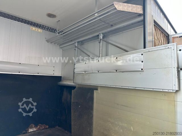Livestock transporter RENAULT Master Maxi 160CDi BÖCKMANN 3 Pferde Wohnteil