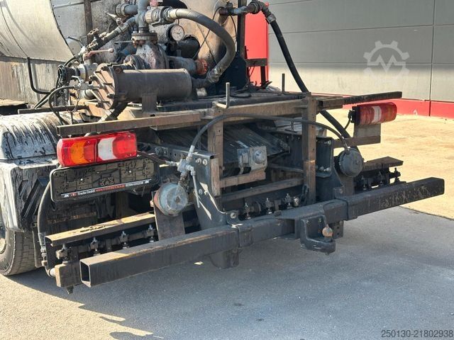 Customized van MERCEDES-BENZ Atego 816 4x2 BL Asphaltpritze/Fahrgestell