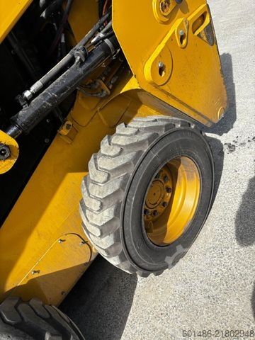 Mini excavator CATERPILLAR 226 D3
