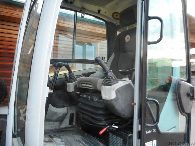 Mini excavator Wacker Neuson EC 80 mit POWERTILT