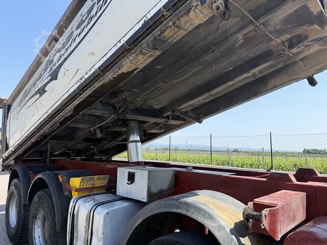 Tipper truck Iveco Eurotrakker 410T44 Kipper 20cbm 8x4 40T
