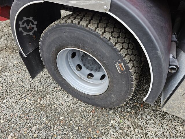 Garbage truck Volvo FL240 mit NTM 12cub K-2KMAXI 7.9+4.1 EUR