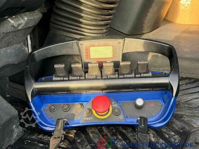 Truck mounted crane Mercedes-Benz Atego 1018 4x4 Montage Dachdecker Kran 20m+Winde