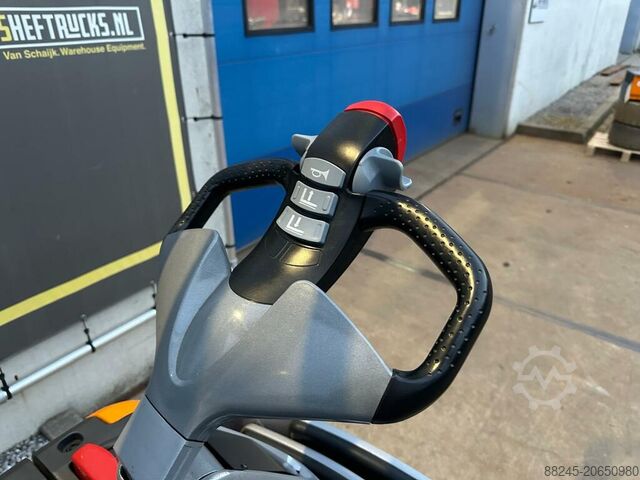 Elektrischer Triplex-Stapler Still EXVSF14 mit 5316 mm Hubhöhe STILL EXVSF14