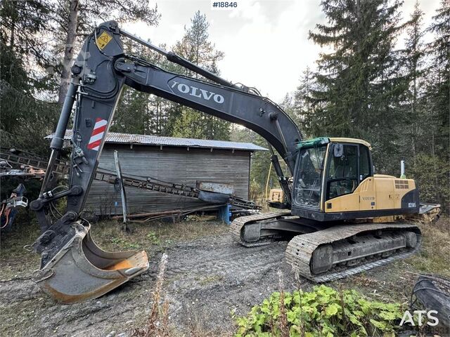 Crawler excavator Volvo EC210CL Crawler Excavator w/ Tiltrotator & 2 Bucke