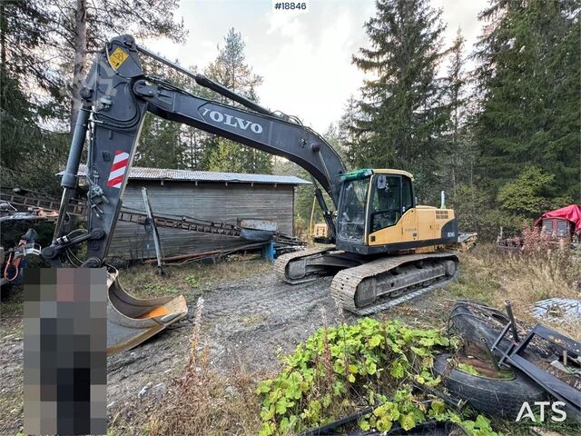 Crawler excavator Volvo EC210CL Crawler Excavator w/ Tiltrotator & 2 Bucke