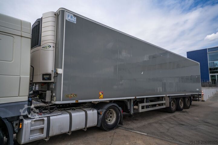 Refrigerated/freezer transport CHEREAU CHEREAU+CARRIER 1950 MT+DHOLLANDIA 2.5T