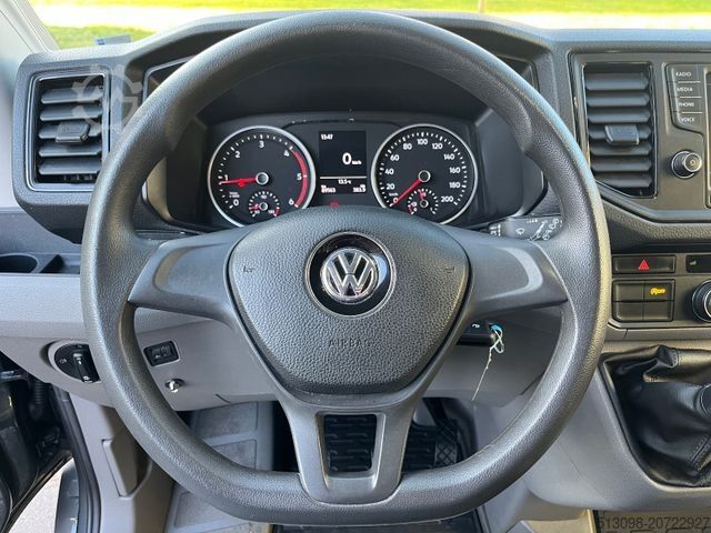 Kleinbus VOLKSWAGEN CRAFTER 2,0 TDI 9 SITZER KAMERA AHK KLIMA PDC