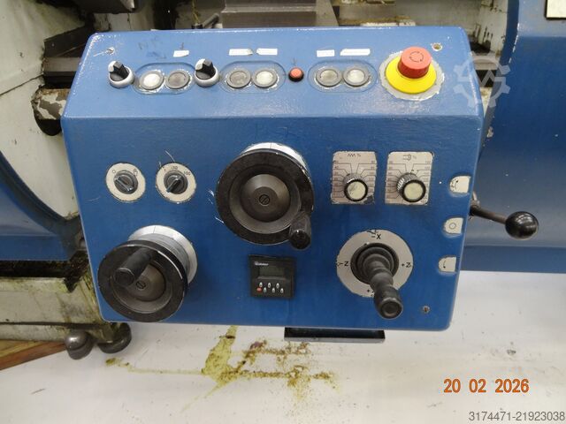Cycle-controlled lathe Gildemeister NEF 520