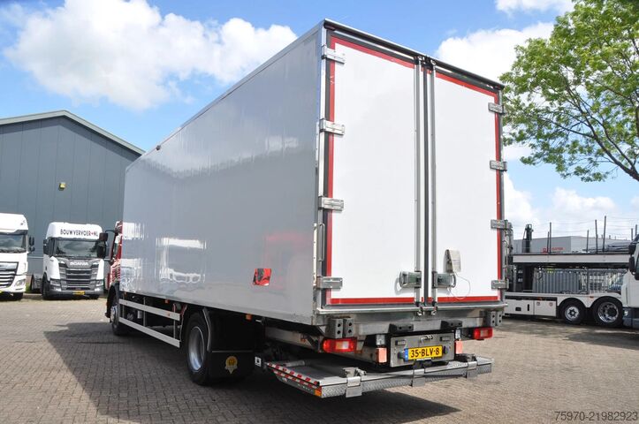 Suitcase Volvo FE 250 4X2 ISOTHERM SLAAP-CABINE