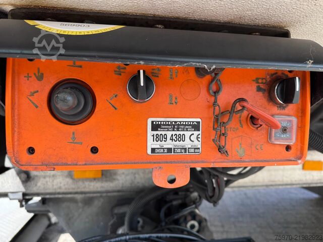 Suitcase Volvo FE 250 4X2 ISOTHERM SLAAP-CABINE