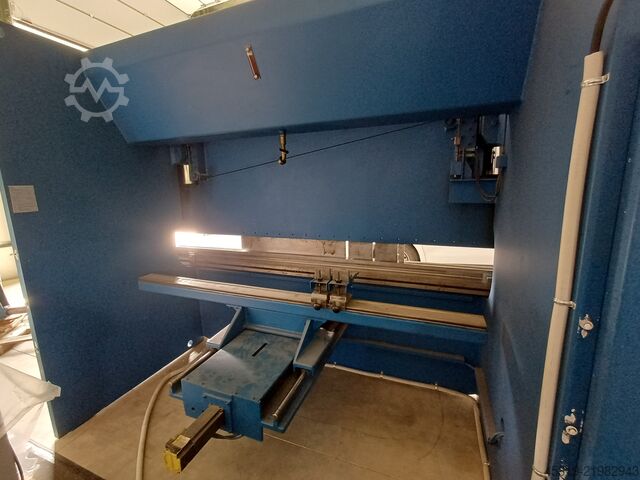 Press brake LVD PPI 135/30 MNC 95