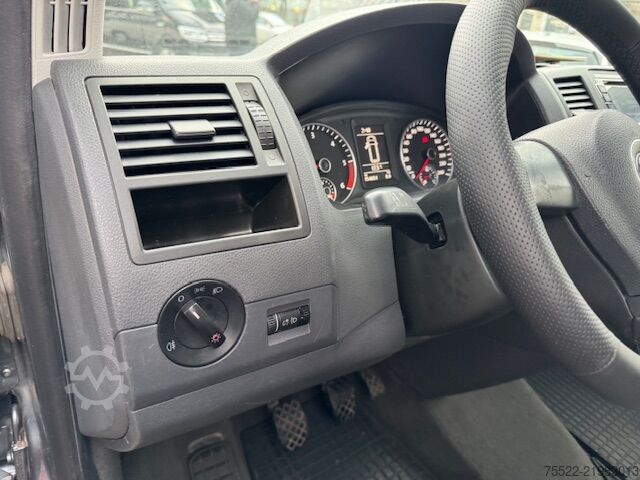Minibus VW T5 Multivan 7-Sitzer - Kamera, CarPlay