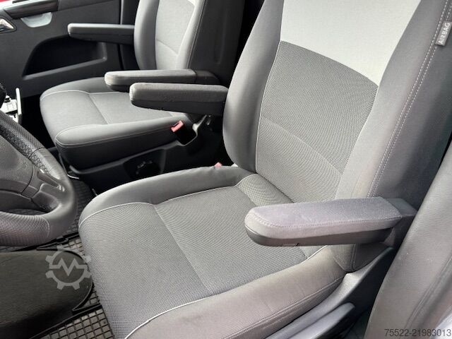 Minibus VW T5 Multivan 7-Sitzer - Kamera, CarPlay