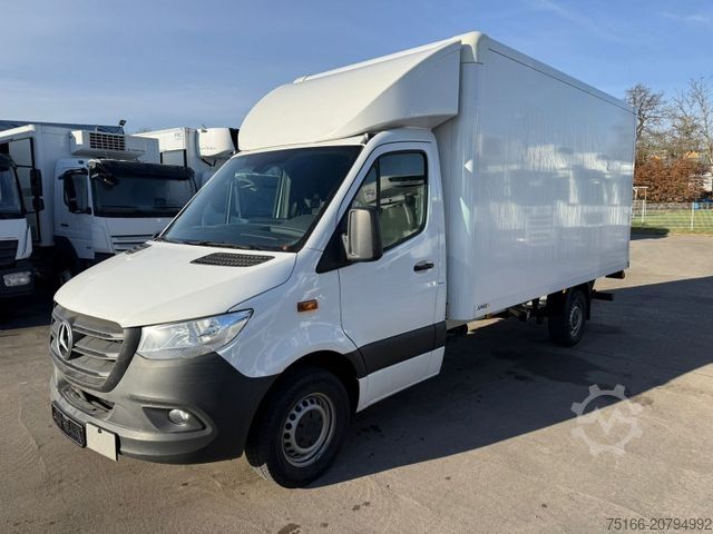 Transporter mit Koffer MERCEDES-BENZ SPRINTER 317 CDI Koffer 4,3 M LBW 0,75 TO.