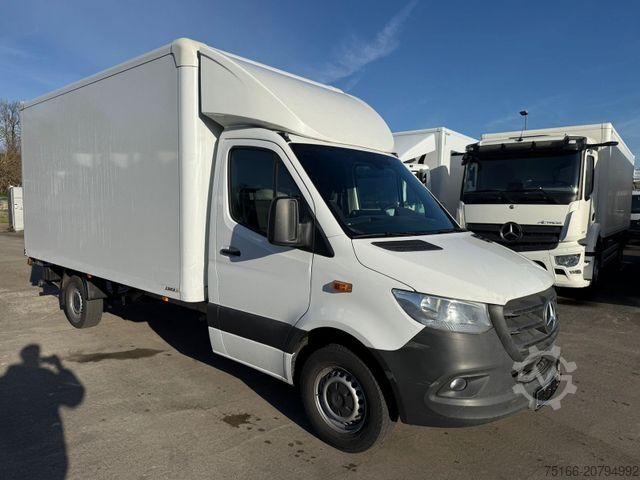 Transporter mit Koffer MERCEDES-BENZ SPRINTER 317 CDI Koffer 4,3 M LBW 0,75 TO.